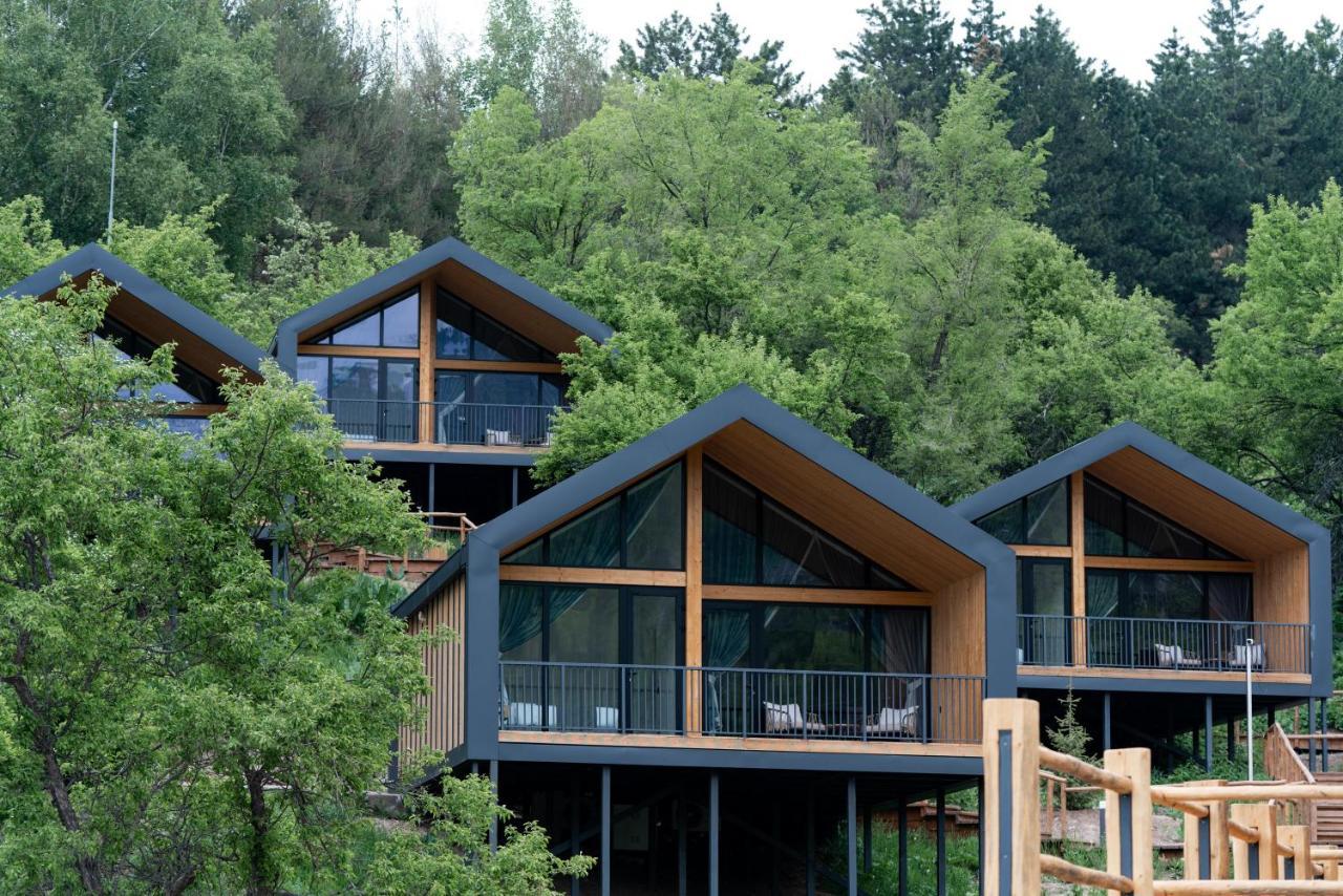 Qazaq Auyl Eco Hotel Ałma Ata Zewnętrze zdjęcie