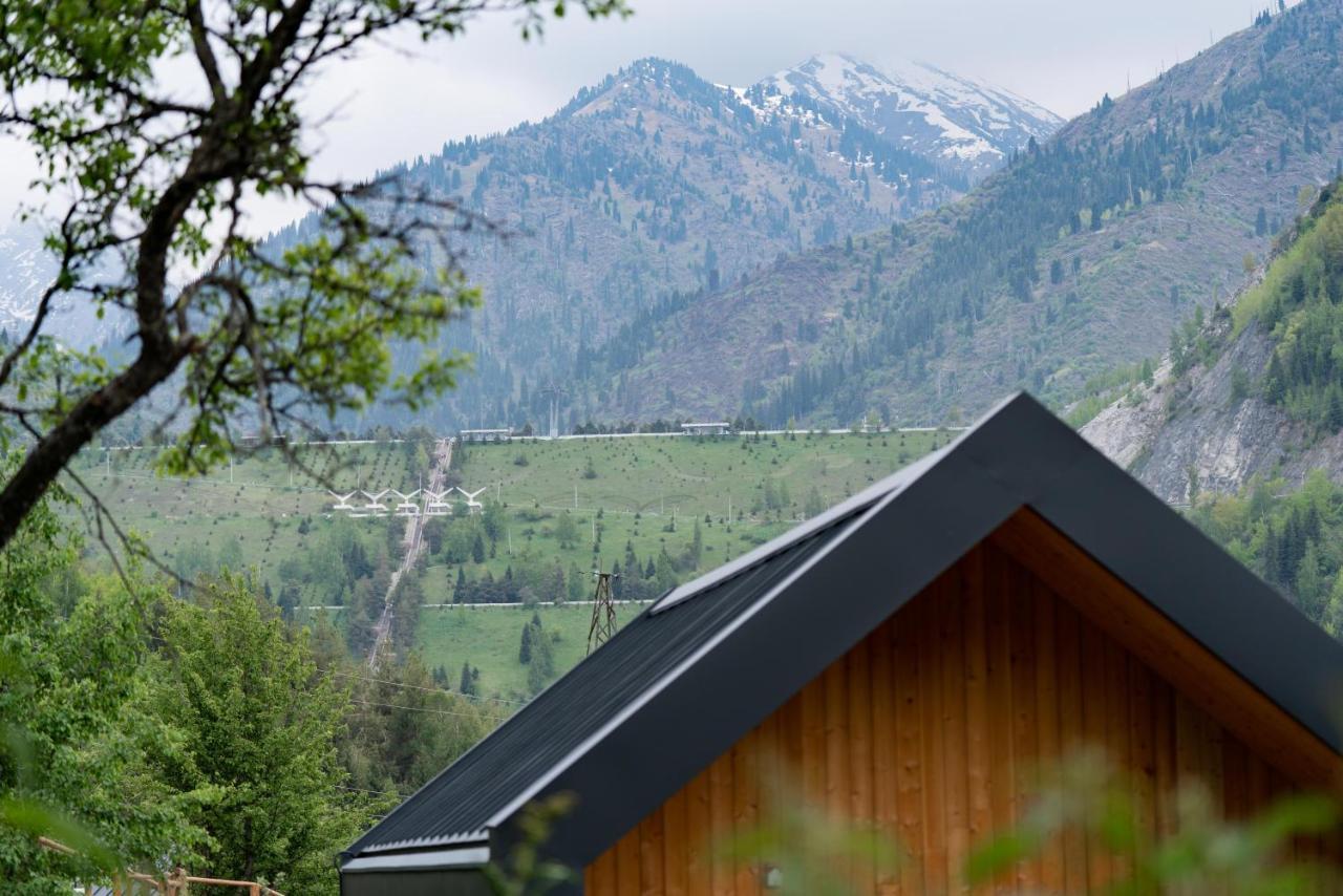 Qazaq Auyl Eco Hotel Ałma Ata Zewnętrze zdjęcie