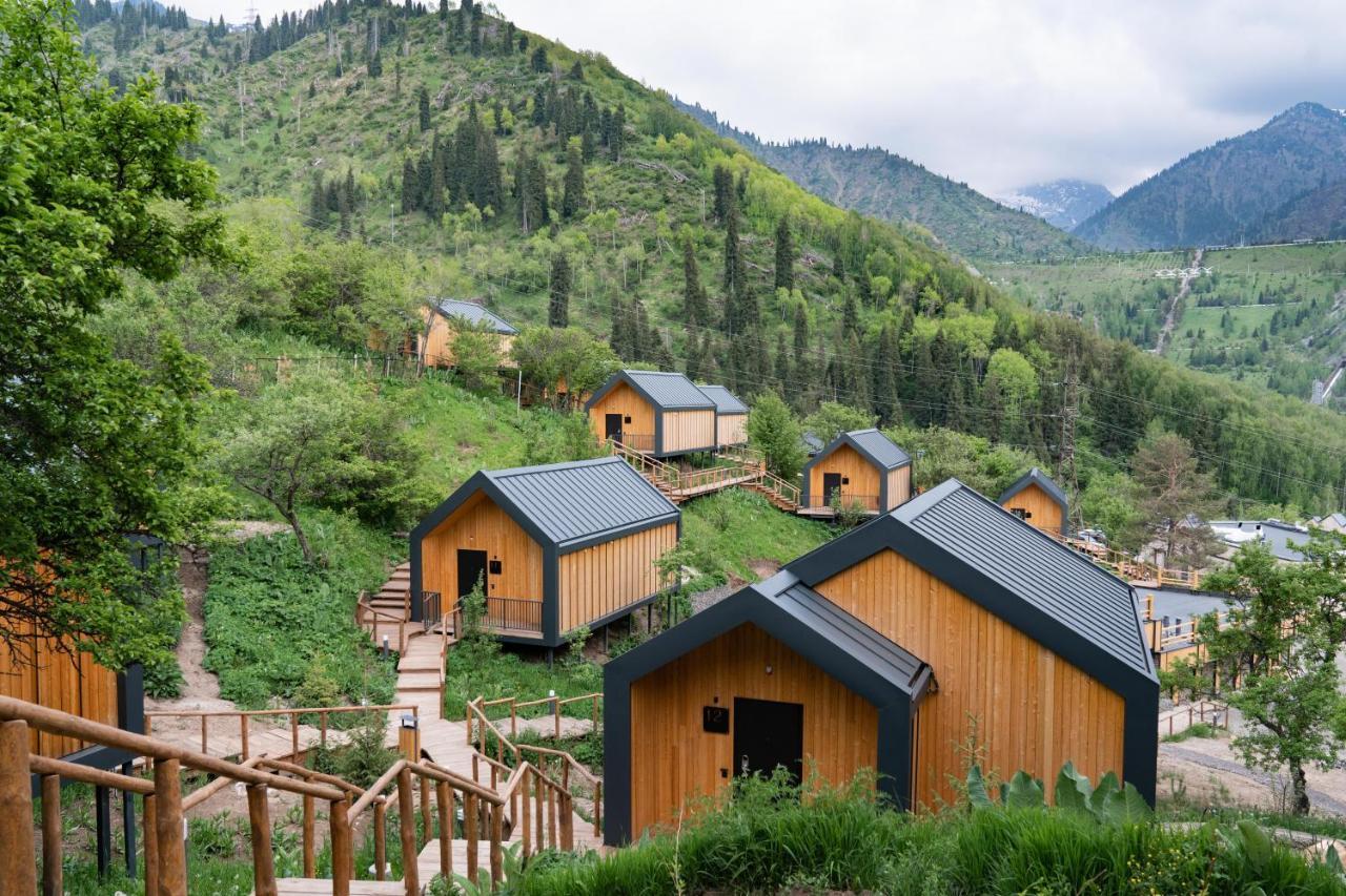 Qazaq Auyl Eco Hotel Ałma Ata Zewnętrze zdjęcie