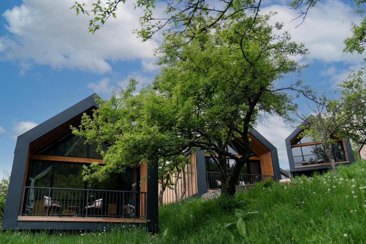 Qazaq Auyl Eco Hotel Ałma Ata Zewnętrze zdjęcie