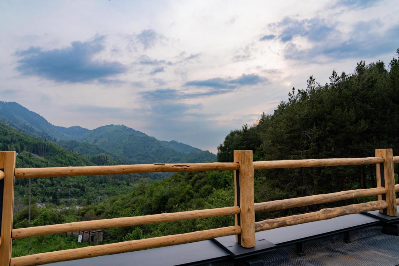 Qazaq Auyl Eco Hotel Ałma Ata Zewnętrze zdjęcie