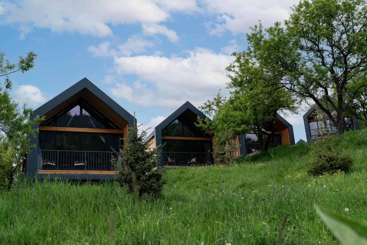 Qazaq Auyl Eco Hotel Ałma Ata Zewnętrze zdjęcie