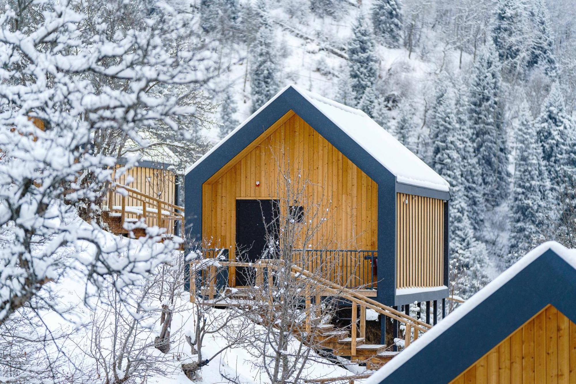 Qazaq Auyl Eco Hotel Ałma Ata Zewnętrze zdjęcie
