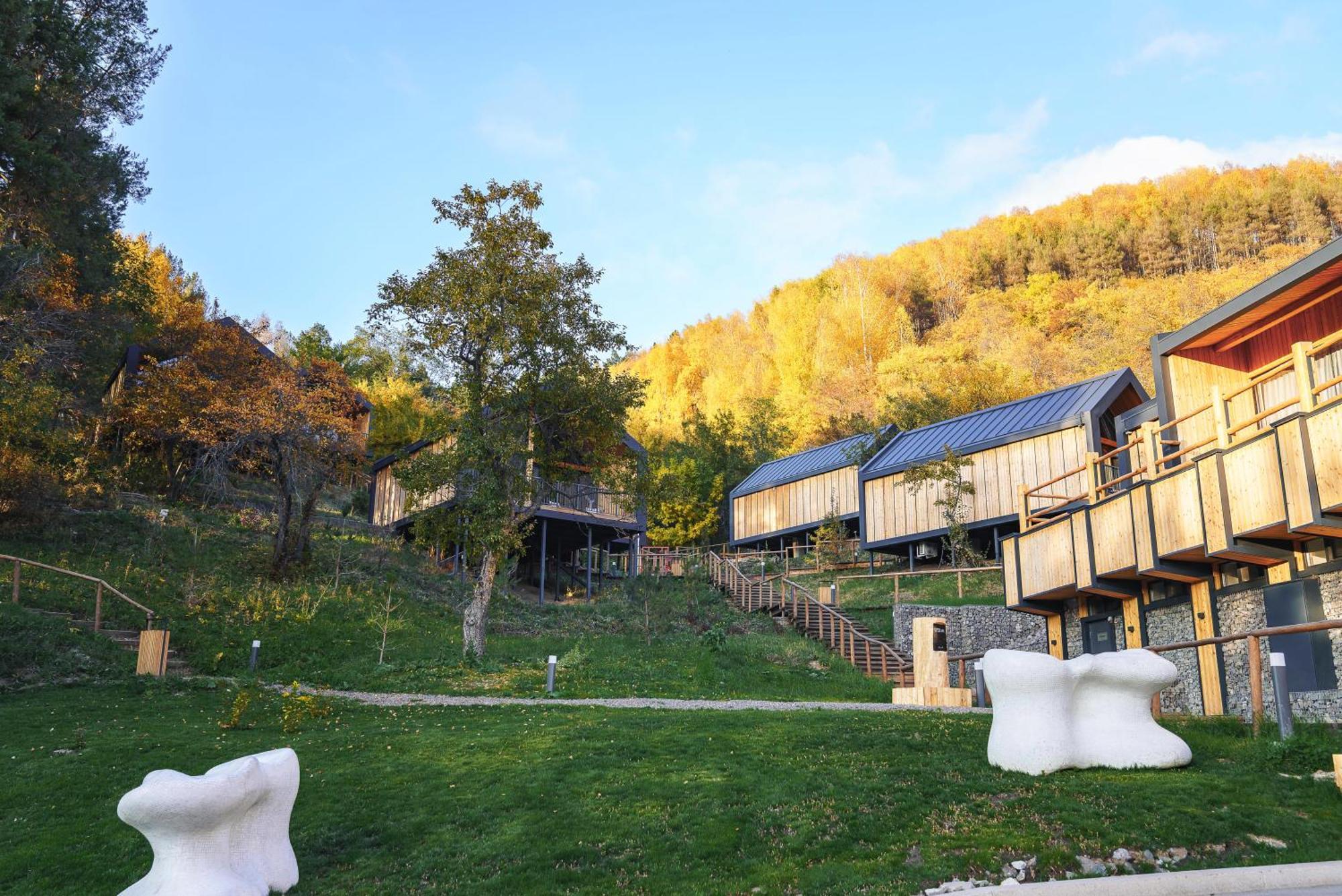 Qazaq Auyl Eco Hotel Ałma Ata Zewnętrze zdjęcie