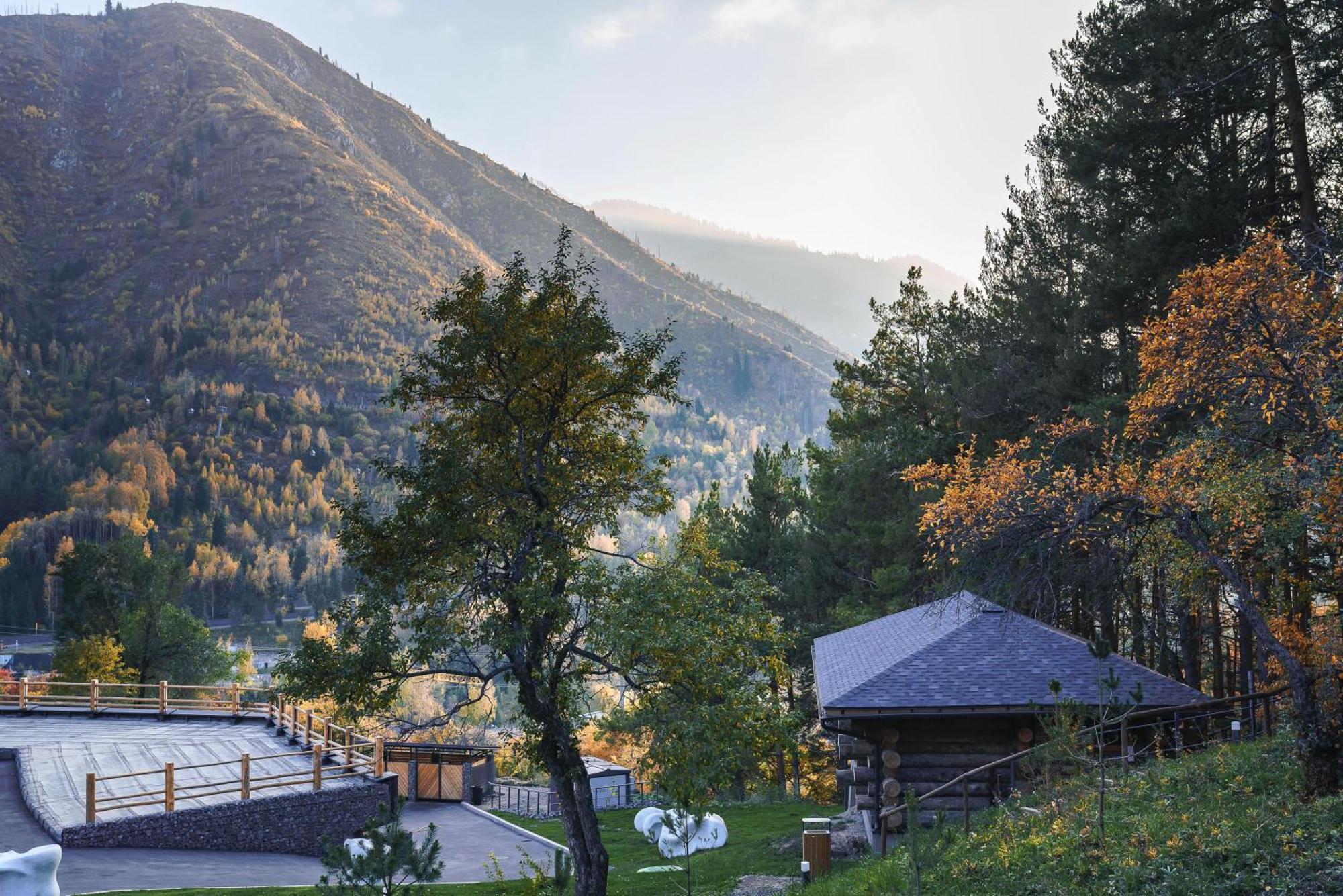 Qazaq Auyl Eco Hotel Ałma Ata Zewnętrze zdjęcie