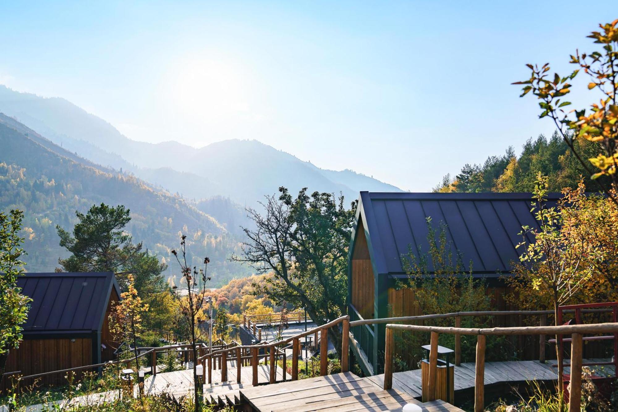 Qazaq Auyl Eco Hotel Ałma Ata Zewnętrze zdjęcie
