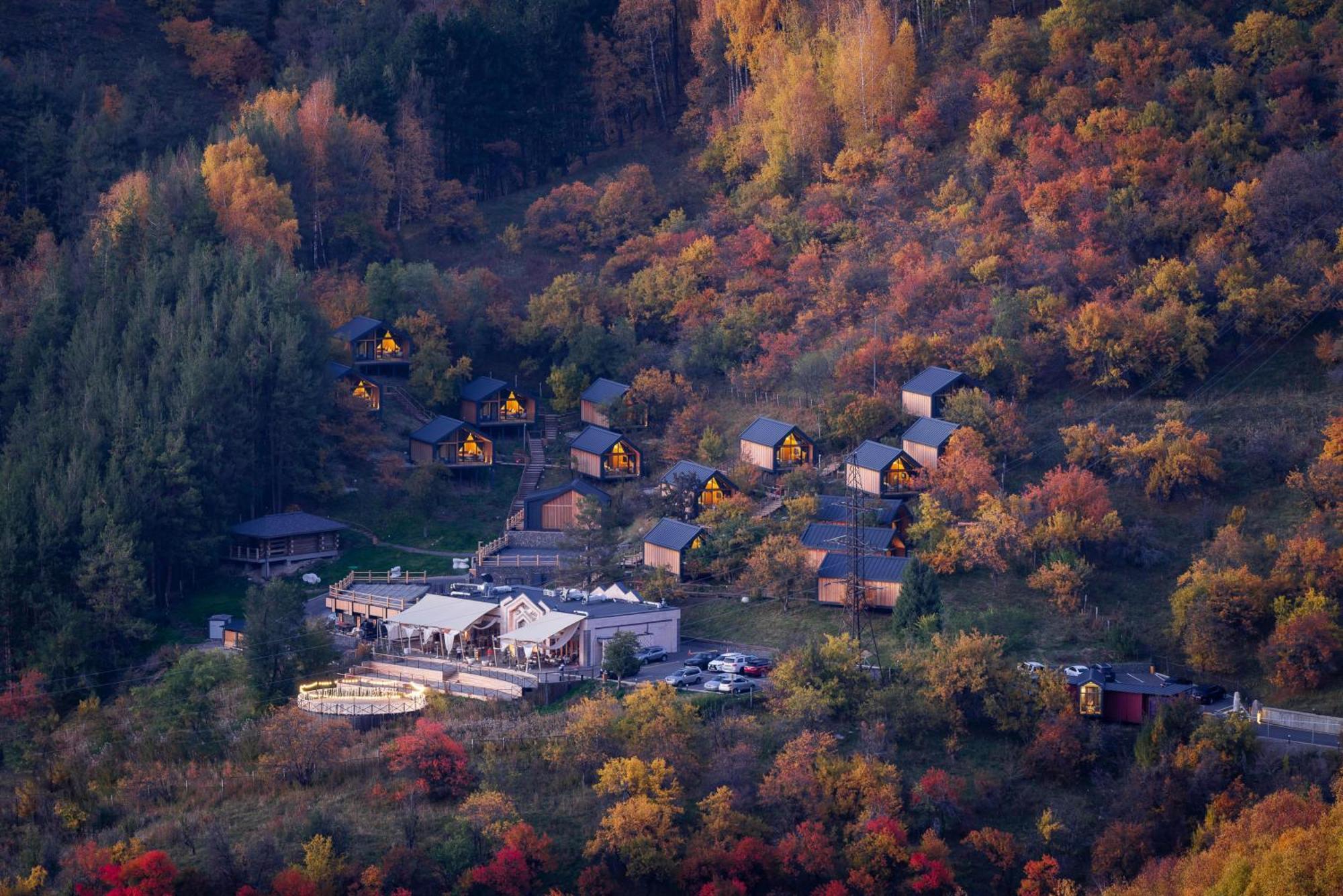Qazaq Auyl Eco Hotel Ałma Ata Zewnętrze zdjęcie